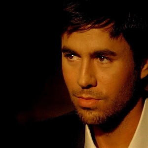 Enrique Iglesias, Ludacris, DJ Frank E performing Tonight - I'm Lovin' You